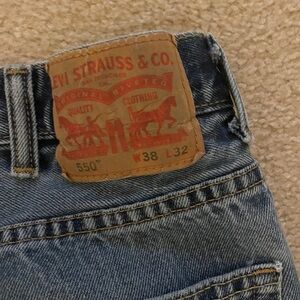 Levi’s 550 Men’s W 38, L 32 Blue Relaxed Jeans with Classic Leather Patch